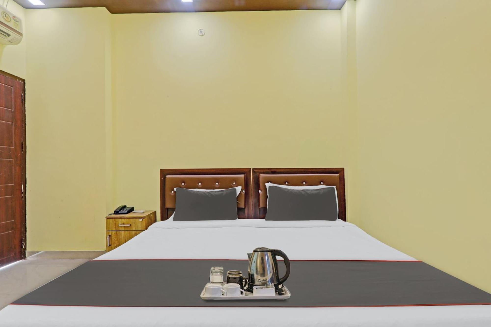 Capital O Phenix Elite Near Phoenix United Lucknow Exterior photo