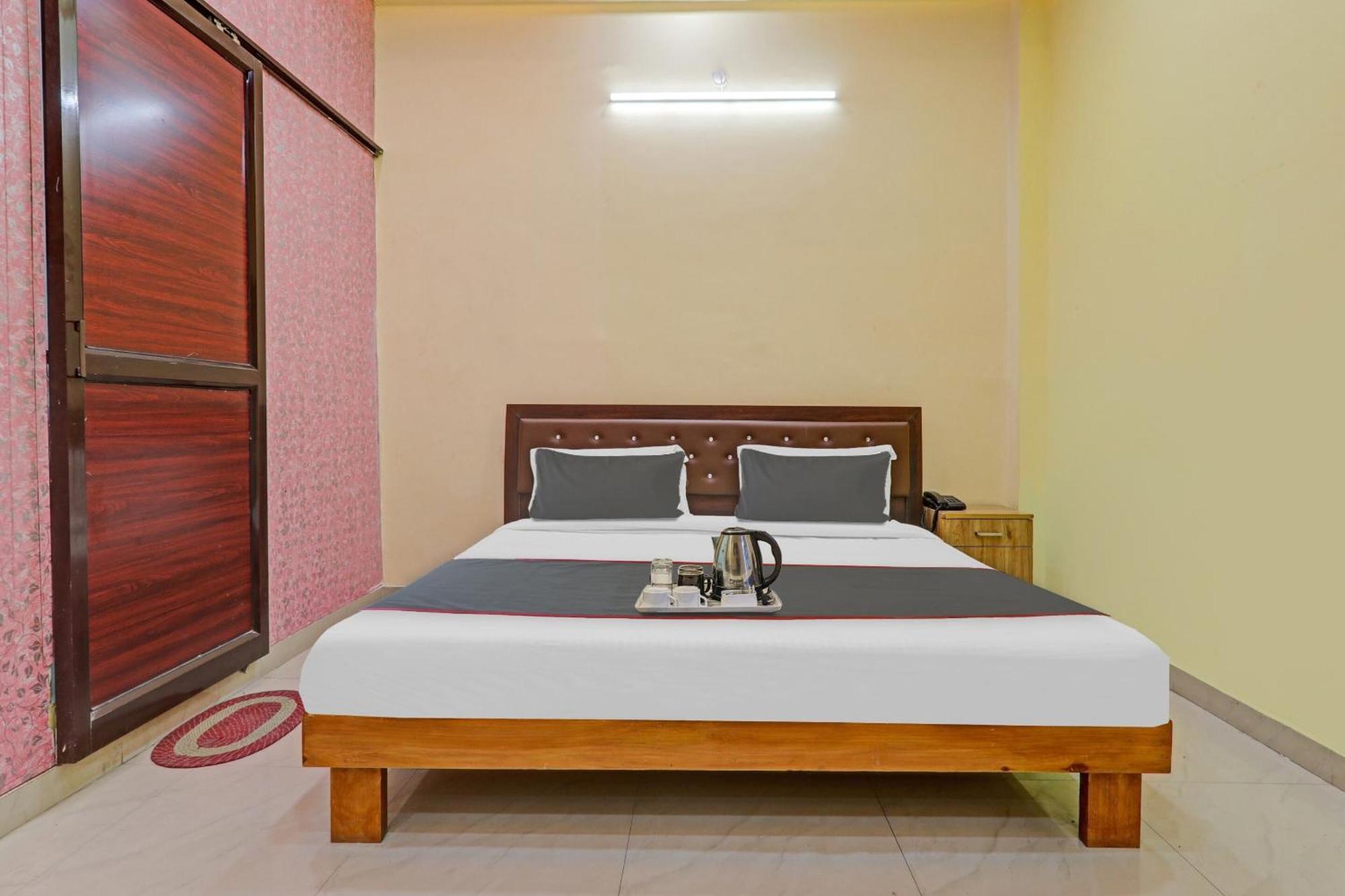 Capital O Phenix Elite Near Phoenix United Lucknow Exterior photo