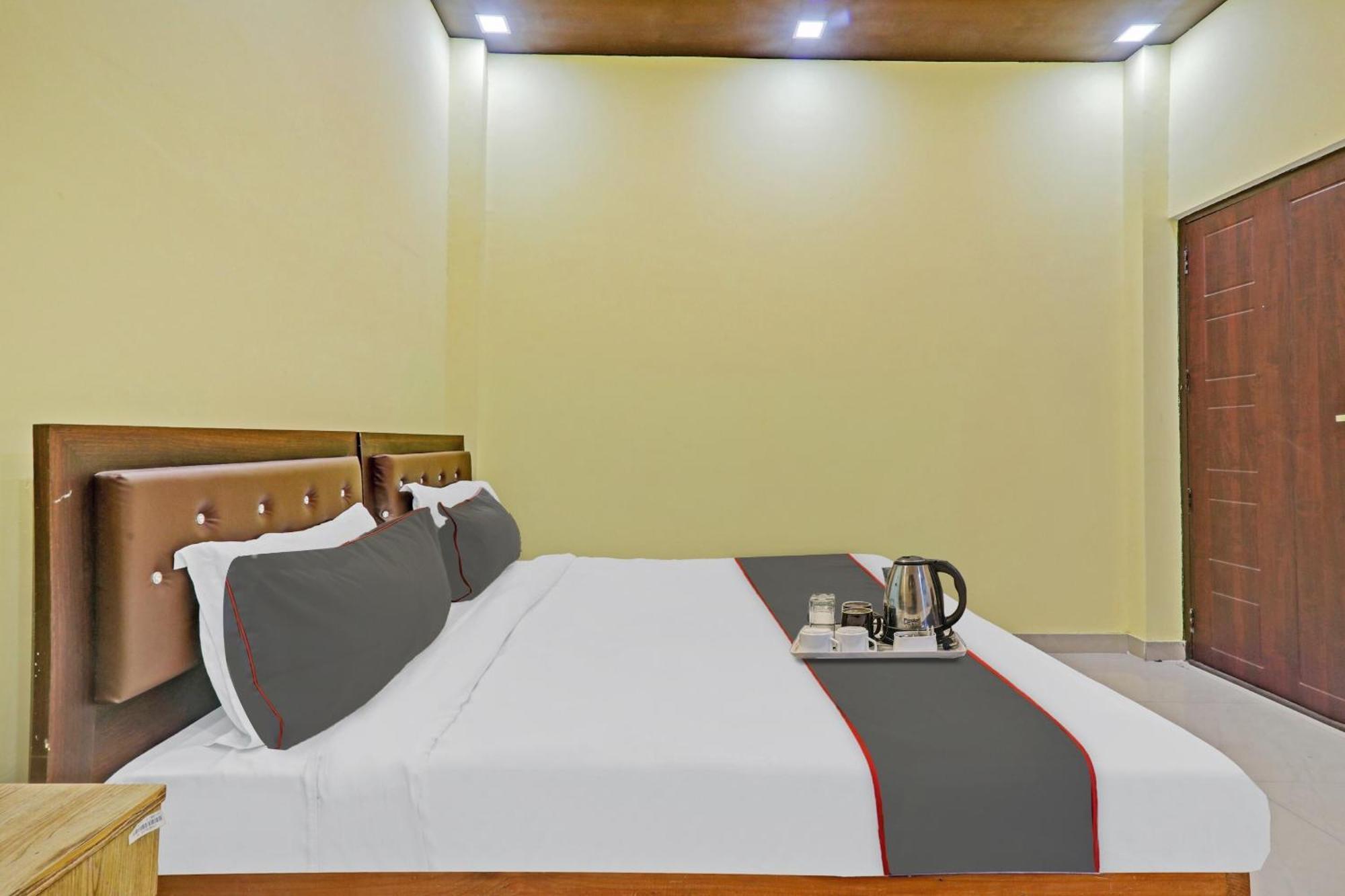 Capital O Phenix Elite Near Phoenix United Lucknow Exterior photo