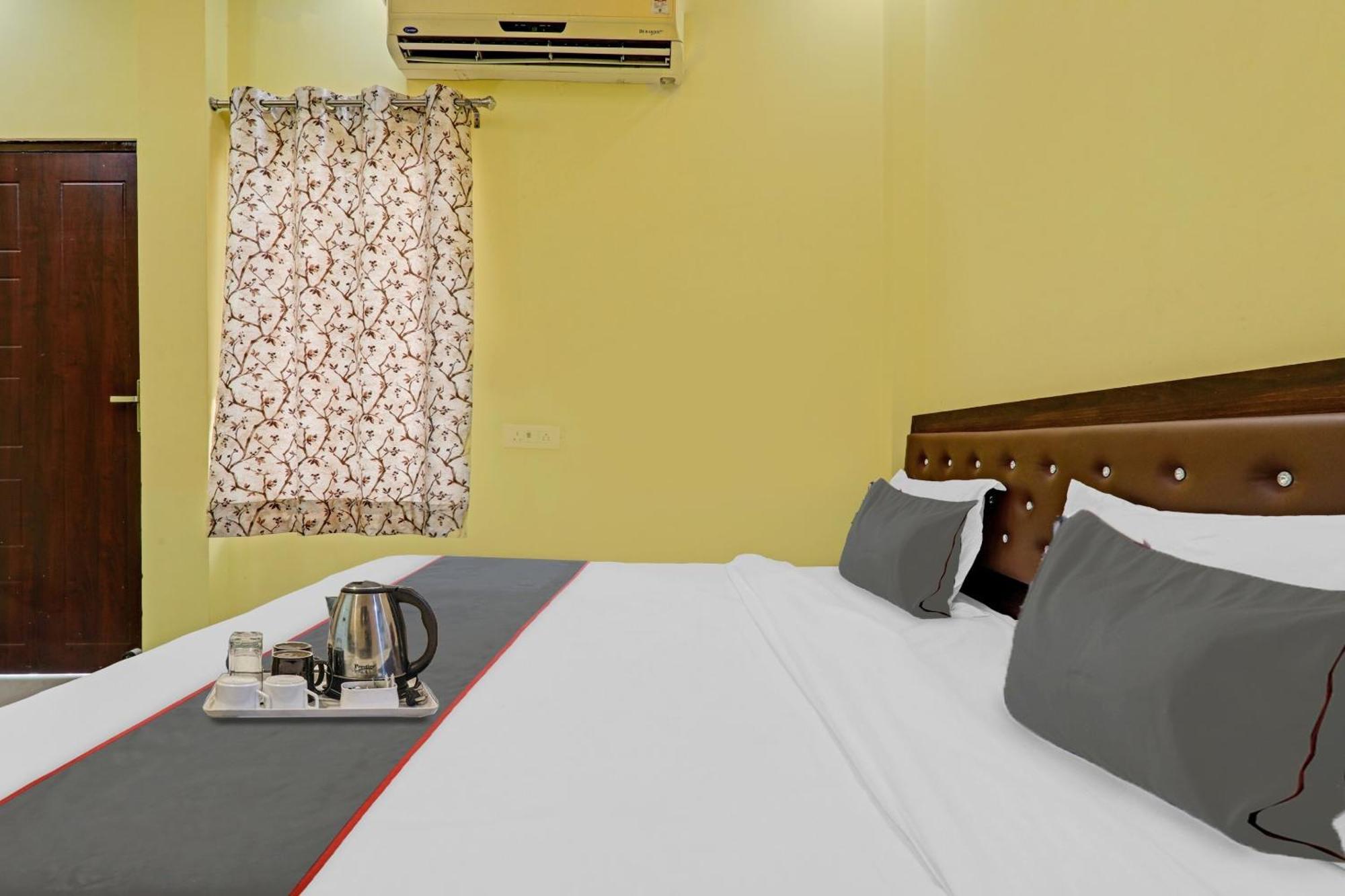 Capital O Phenix Elite Near Phoenix United Lucknow Exterior photo